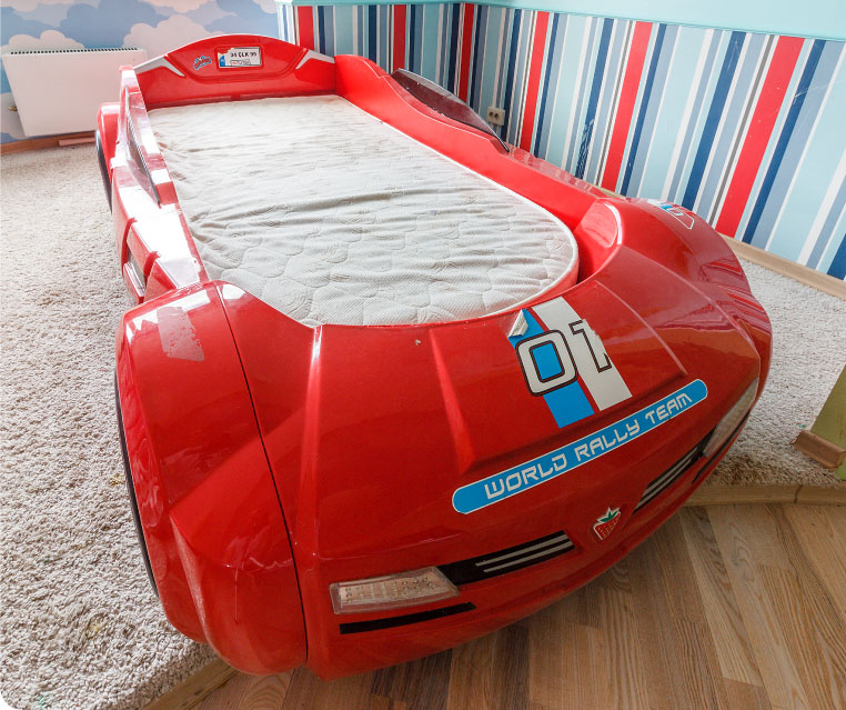 Cama infantil coche Cilek Biturbo de plástico